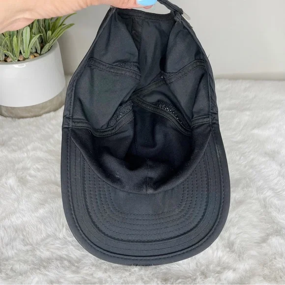 NIKE Black & White Swoosh Logo Featherlight DRI-FIT Adjustable Baseball Hat Cap - Picture 3 of 4